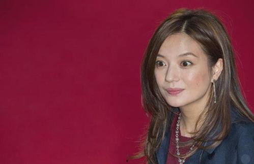 娱乐吃瓜女明星出轨,吃瓜群众揭秘女明星出轨风波